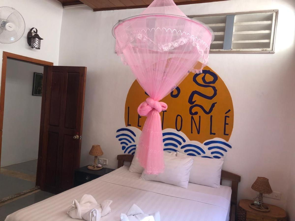 Nomad Guesthouse Kratie Exterior photo