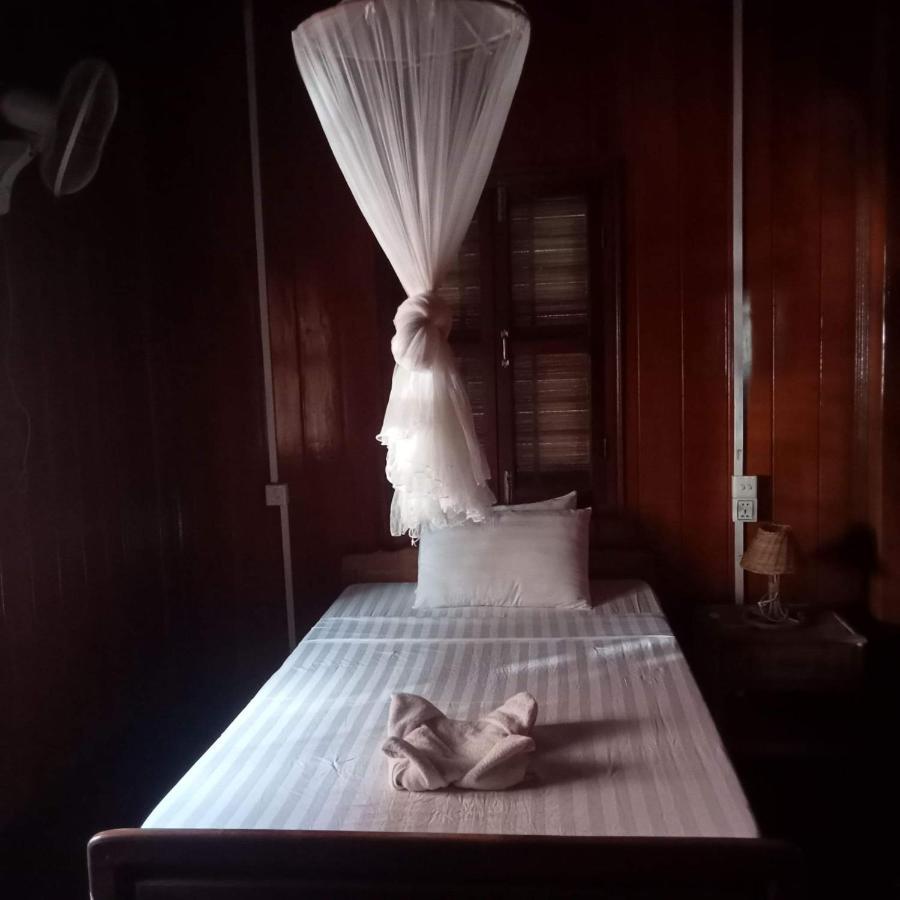 Nomad Guesthouse Kratie Exterior photo