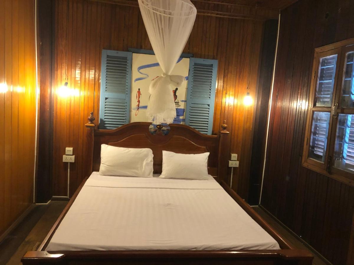 Nomad Guesthouse Kratie Exterior photo