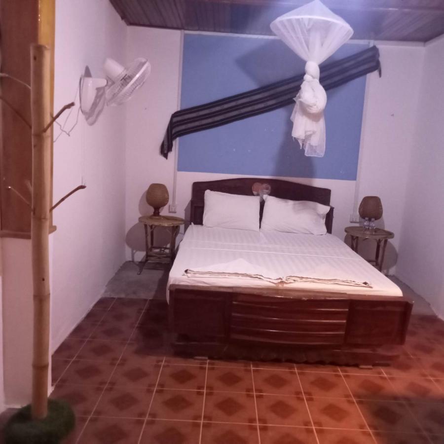 Nomad Guesthouse Kratie Exterior photo