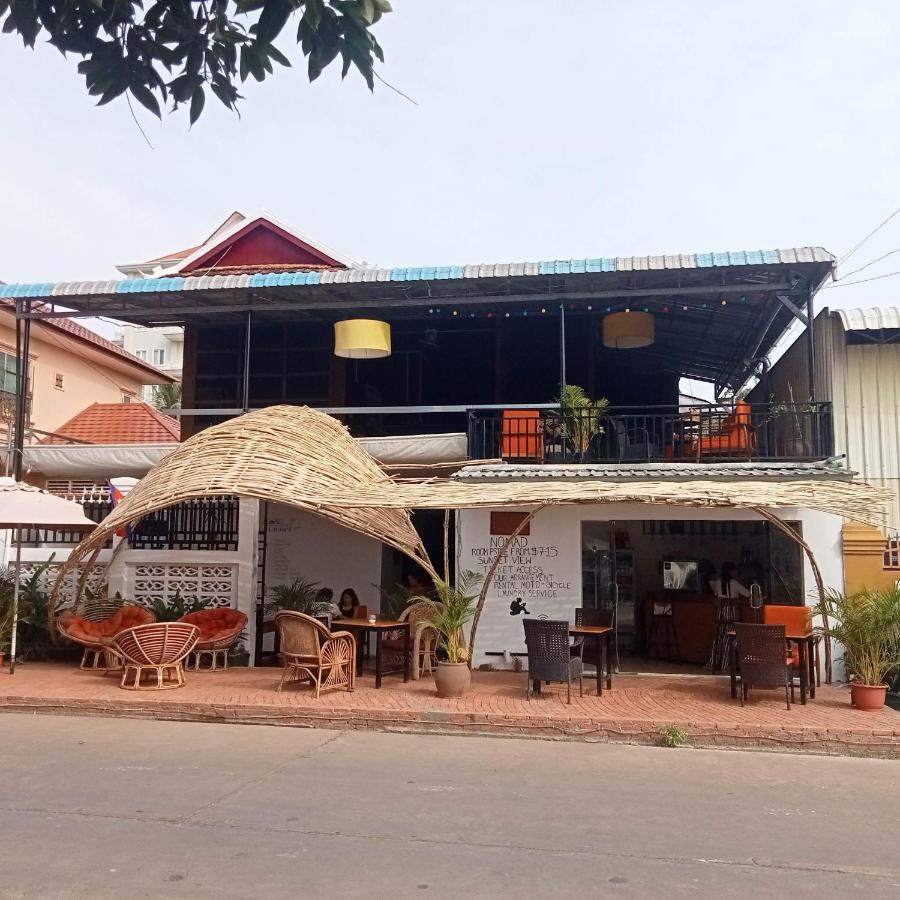 Nomad Guesthouse Kratie Exterior photo