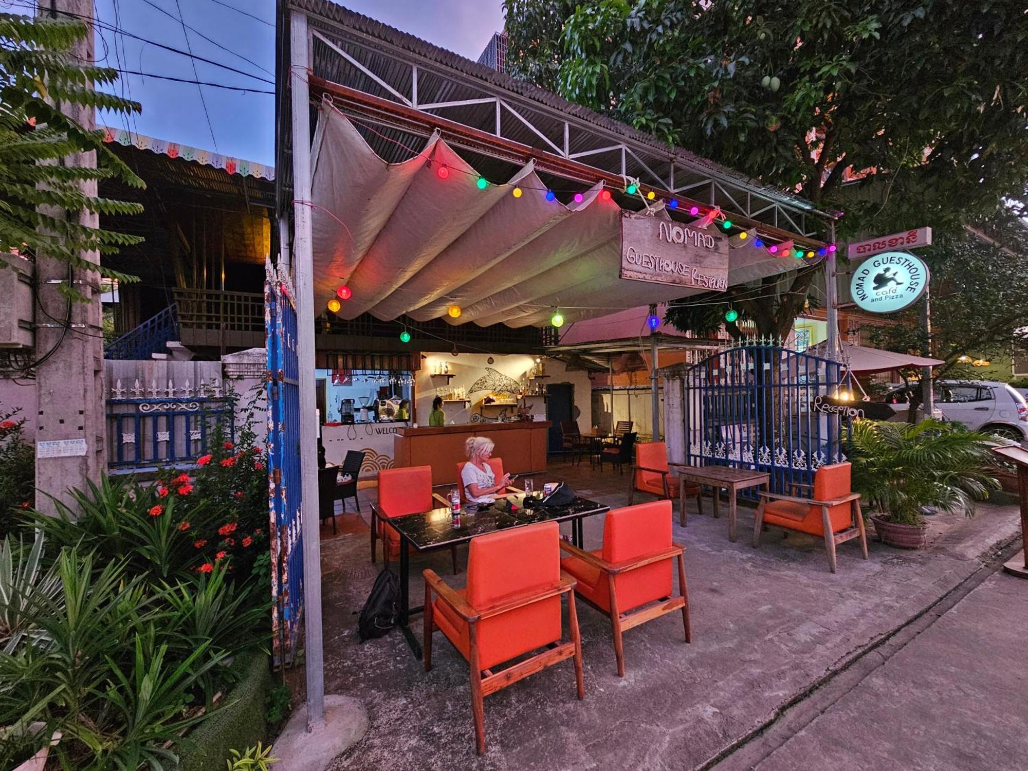 Nomad Guesthouse Kratie Exterior photo